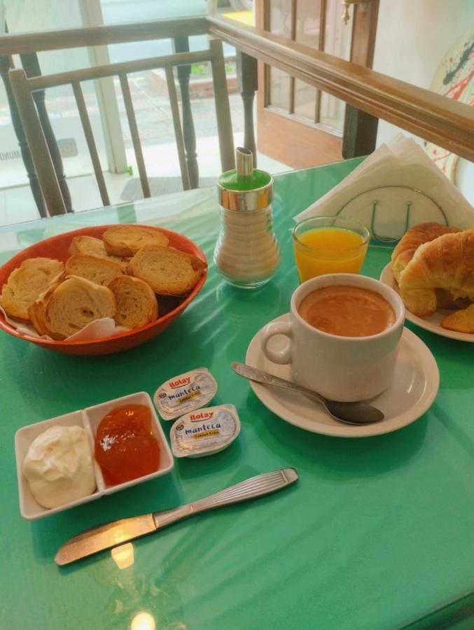 Mundo Tablas Inn